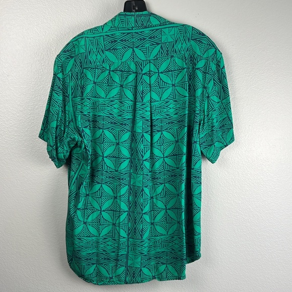 Tanoa Island wear Rayon shirt - Color Green / Navy - size M - Picture 6 of 7
